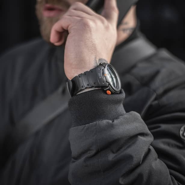 5 - Тактичний годинник з компасом M-Tac. Чорний