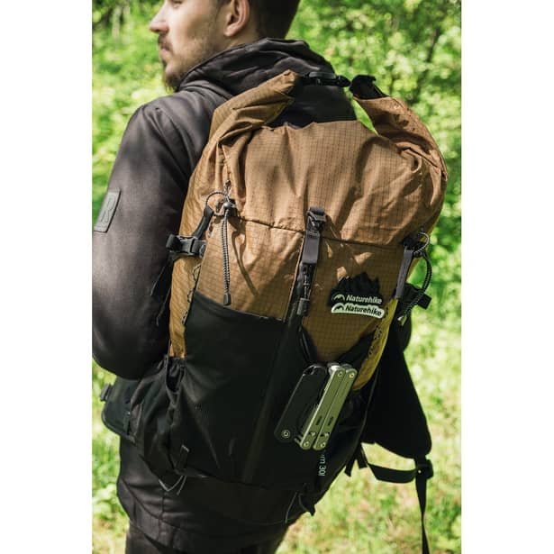12 - Рюкзак туристический Naturehike CNK2300016, 30+5л. Коричневый