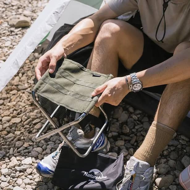 7 - Стул складной Naturehike NH17Z012-L, черный
