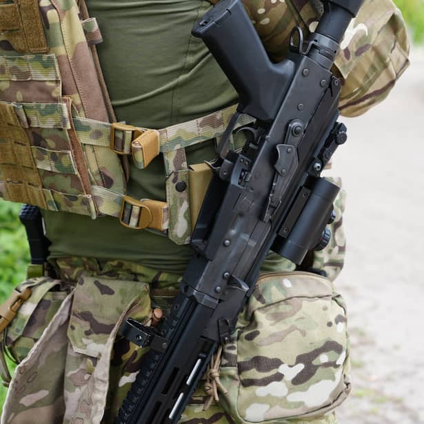 11 - Магнітний фіксатор зброї RAGNAROK MAG-R Мультикам