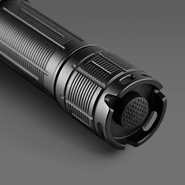 4 - Портативний світлодіодний ліхтарик VIDEX 3600Lm 5000K