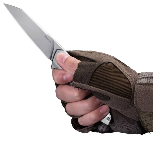 16 - Нож складной Ruike P831S-SA