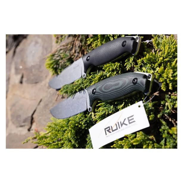 10 - Ніж Ruike Jager F118-B Black