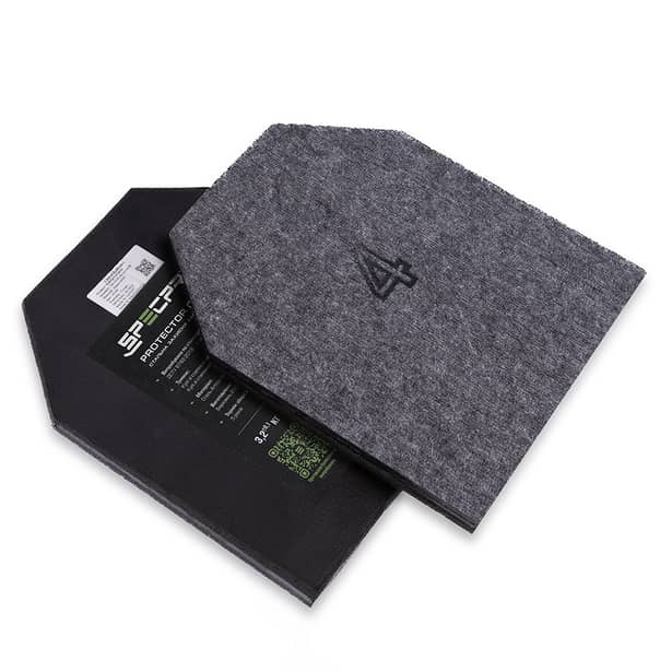 7 - Сталева бронеплита 4-го класу. Вага 3.2 кг. Розмір 25 на 30 см