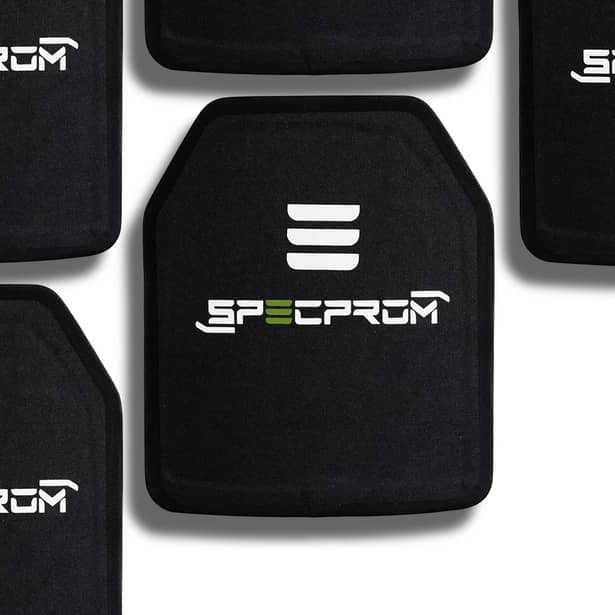 6 - Керамічна бронеплита 4-го класу. Вага 2.3 кг. Розмір 25 на 30 см.