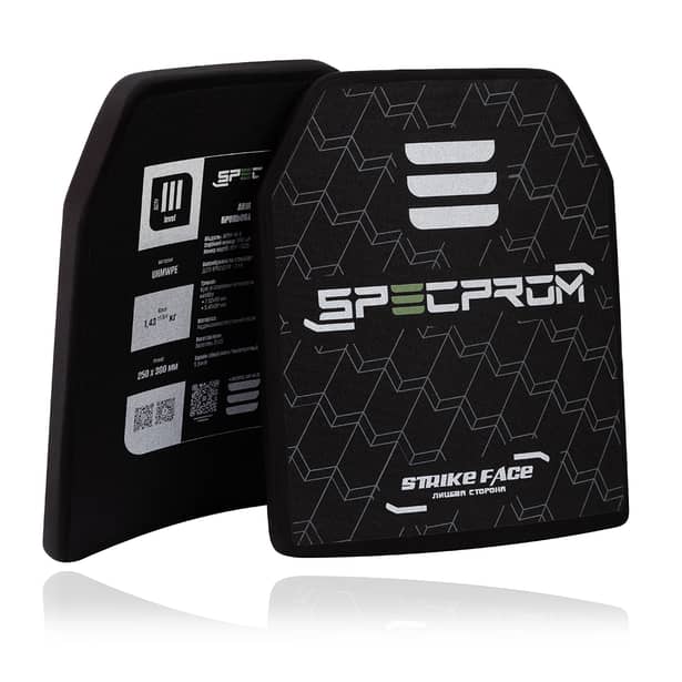 5 - Поліетиленова бронеплита SPECPROM 3-го класу. Вага 1,4 кг. Розмір 25 на 30 см. Чорна.