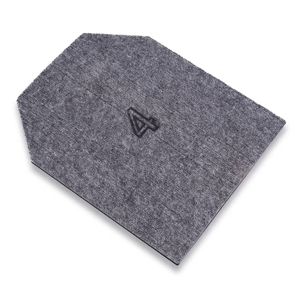 7 - Сталева бронеплита 4-го класу. Вага 3.7 кг. Розмір 27 на 33 см.