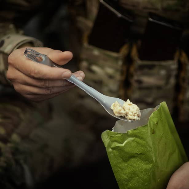 6 - Набір столових приборів M-Tac роз'ємний (ложка+виделка+ніж). Сірий