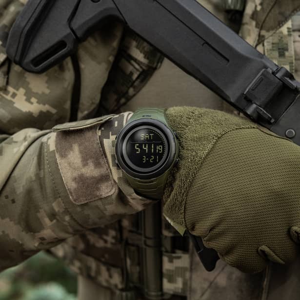 13 - Годинник тактичний M-Tac 2166. Олива