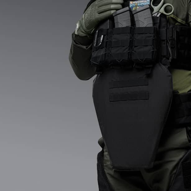 12 - Бронекостюм ГАРТ V.3. 2-го класу захисту. Чорний. Розмір XL