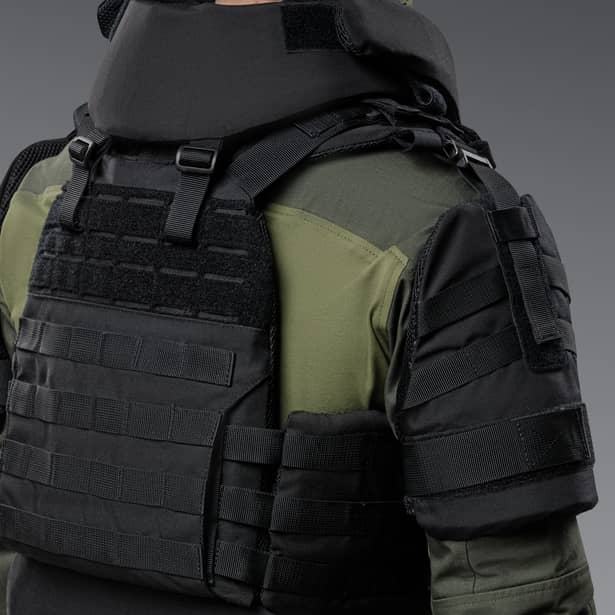 7 - Балістичний захист плечей 2-го класу захисту. CORDURA 1000D. Чорний