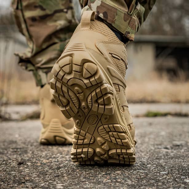 10 - Тактичні черевики Merrell MOAB 3 Mid Tactical Waterproof. Койот