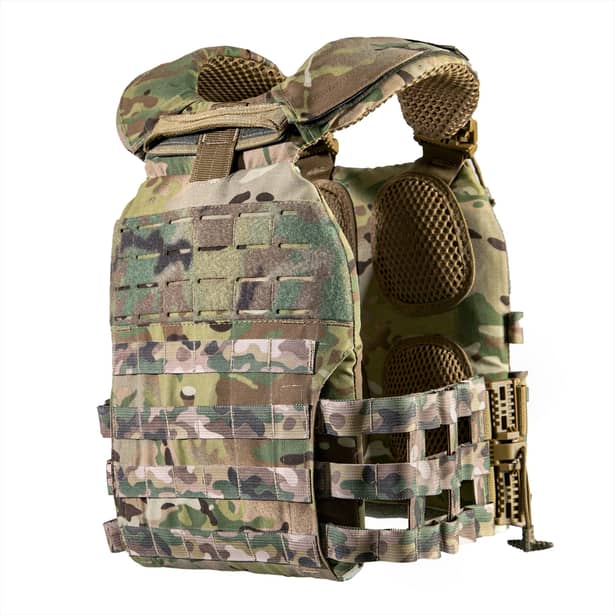 14 - Плитоноска TUR PRO с системой быстрого сброса. Molle. 3 подсумка для AK/AR. Цвет Мультикам.