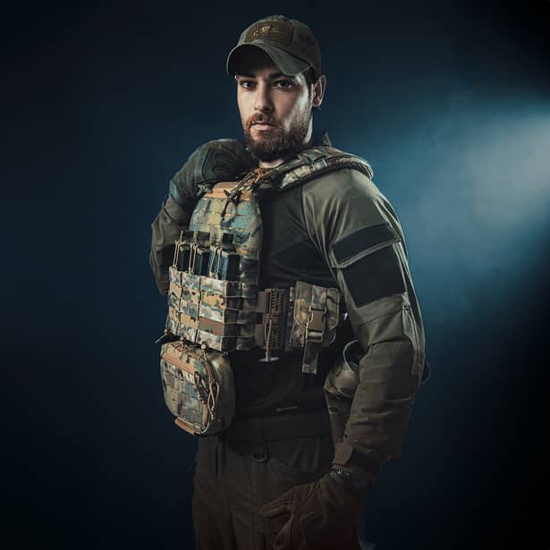 5 - Плитоноска TUR PRO с системой быстрого сброса. Molle. 3 подсумка для AK/AR. Цвет Мультикам.