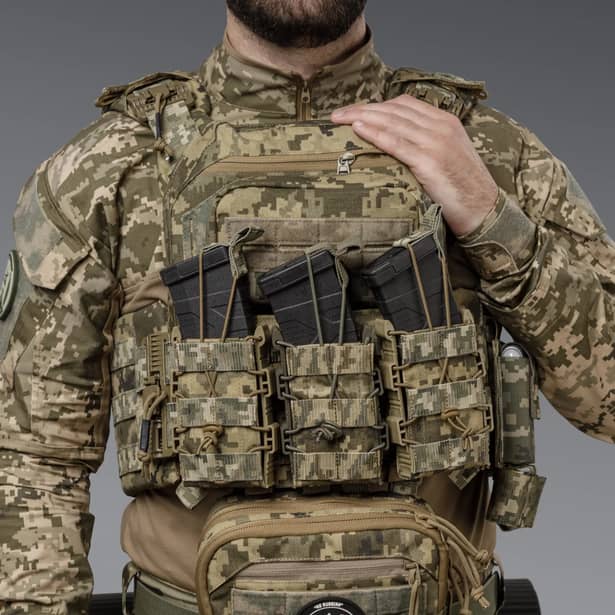 4 - Одинарный пластиковый подсумок под магазины AK\AR. Cordura 1000D. Molle. Пиксель